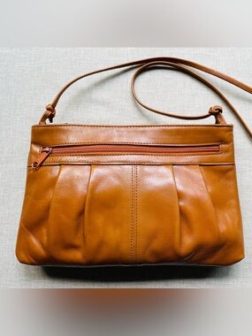 Vintage Contessa by Stella Genuine Leather Camel Crossbody Purse Soft Leather